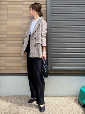 「プリーツ」｜「アイテム（ライダースジャケット）」を使った、miho🅰ニコさん（レディース・165cm）の秋コーディネート