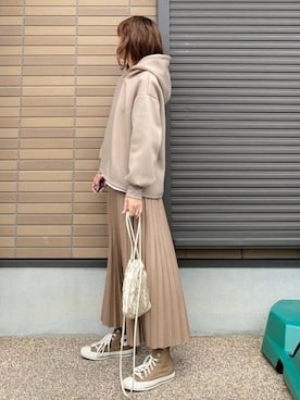 「プルオーバーパーカー」｜「アイテム（バッグ）」を使った、miho🅰ニコさん（レディース・165cm）の秋コーディネート