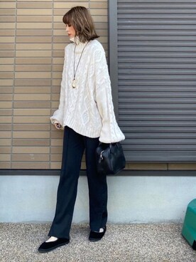「センタープレスパンツ」｜「アイテム（その他シューズ）」を使った、miho🅰ニコさん（レディース・165cm）の秋コーディネート