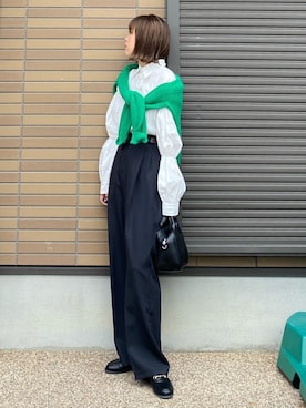 「袖ボリューム」｜「アイテム（スラックス）」を使った、miho🅰ニコさん（レディース・165cm）の春コーディネート