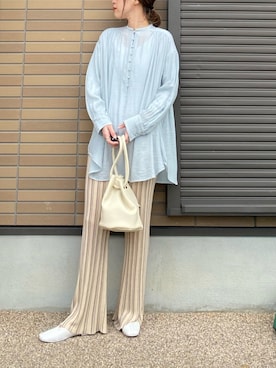 「kivi（キヴィ）のアイテム」を使った、miho🅰ニコさん（レディース・165cm）の春コーディネート