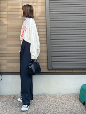 「袖ボリューム」｜「アイテム（スラックス）」を使った、miho🅰ニコさん（レディース・165cm）の春コーディネート