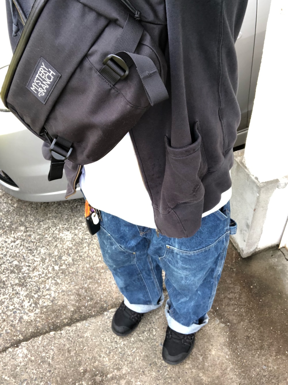 「MYSTERY RANCH、keen、patagonia、carhartt」｜「patagoniaのpatagonia/パタゴニア Ms P6Logo Organic T-Shirt/メンズP6ロゴ オーガニック Tシャツ                （Tシャツ/カットソー、ホワイト系）」を使った、るださんさん（メンズ・168cm）の夏コーディネートの1枚目の写真