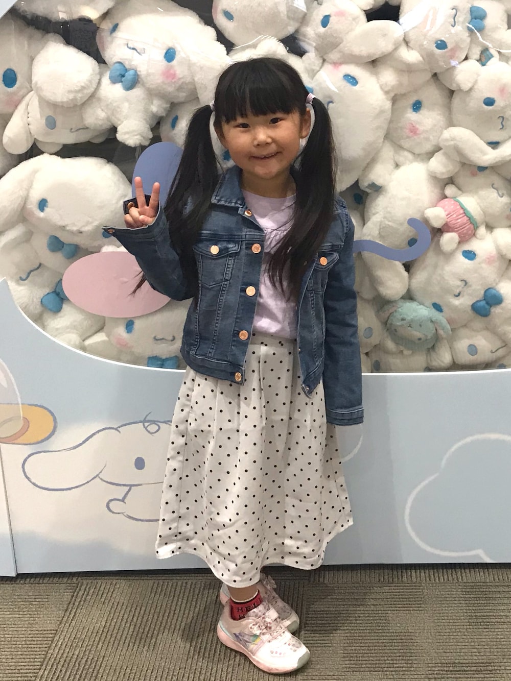 「guキッズ、Gジャン、ドットスカート、プチプラ」｜「GUのアイテム（Tシャツ/カットソー、パープル系）」を使った、satomiyuさん（キッズ・110cm）の春コーディネートの1枚目の写真