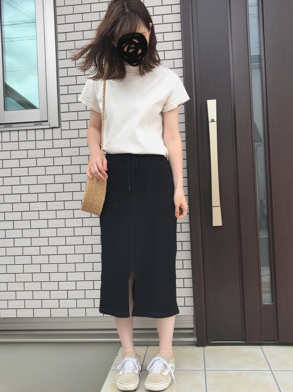 「GU、GUコーデ、スムースT、ワッフルスカート」｜「GUのアイテム（Tシャツ/カットソー、ベージュ系）」を使った、satomiyuさん（レディース・169cm）の春コーディネートの1枚目の写真