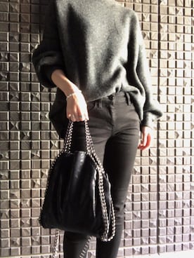 「UNIQLO（ユニクロ）のWOMEN ウルトラストレッチジーンズ（デニムパンツ）」を使った、AKANEさん（レディース・153cm）の秋コーディネート