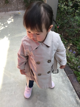 「kids」｜「アイテム（トレンチコート）」を使った、Rinnaさん（キッズ・80cm）の春コーディネート