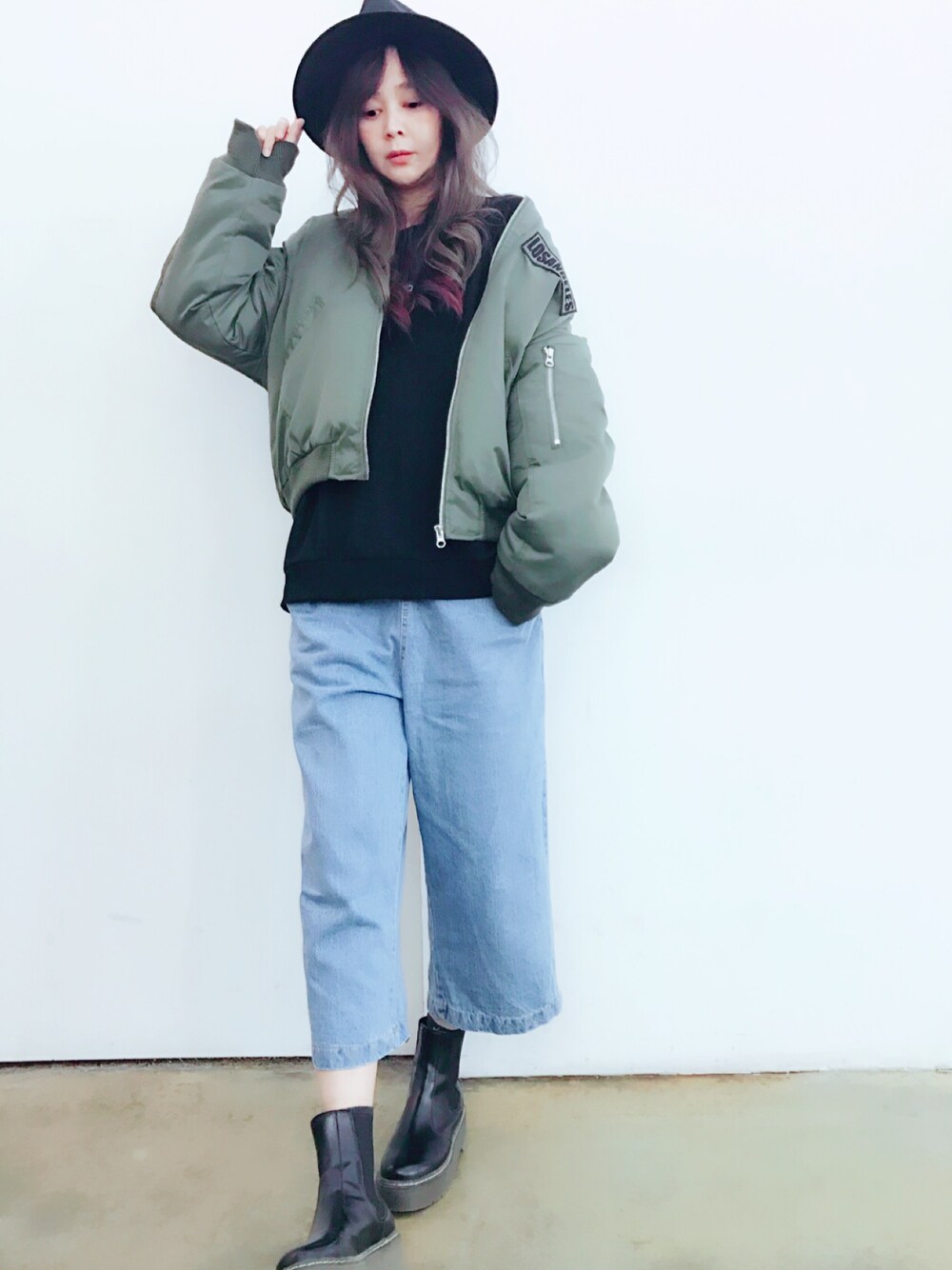 「STYLENANDAのアイテム（ミリタリージャケット、グリーン系）」を使った、miniさん（レディース・163cm）の春コーディネートの1枚目の写真