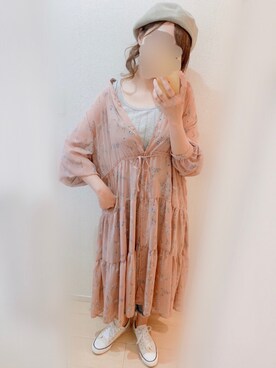 「白スニーカー」｜「アイテム（ワンピース/ドレス、ピンク系）」を使った、まる☺︎さん（レディース・157cm）の夏コーディネート