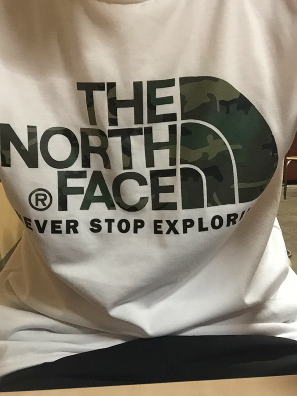 「Tシャツ」｜「THE NORTH FACEのアイテム（Tシャツ/カットソー、ホワイト系）」を使った、greenday86さん（メンズ・182cm）の夏コーディネートの1枚目の写真