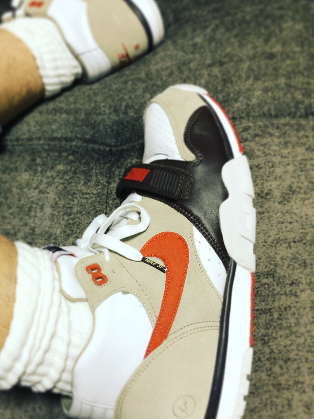 「NIKE、スニーカー、flagmentdesign」｜「NIKEのアイテム（スニーカー、ベージュ系）」を使った、greenday86さん（メンズ・182cm）の夏コーディネートの1枚目の写真