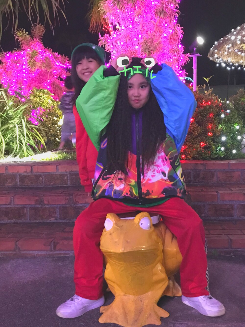 「キッズファッション、オーバーサイズ、HIPHOP、女の子、キッズダンス、8歳、貧乏パーマ、クリスマス、オールドスクール」｜「no brandのアイテム（ジャケット/アウター、その他）」を使った、MiAさん（キッズ・132cm）の冬コーディネートの1枚目の写真