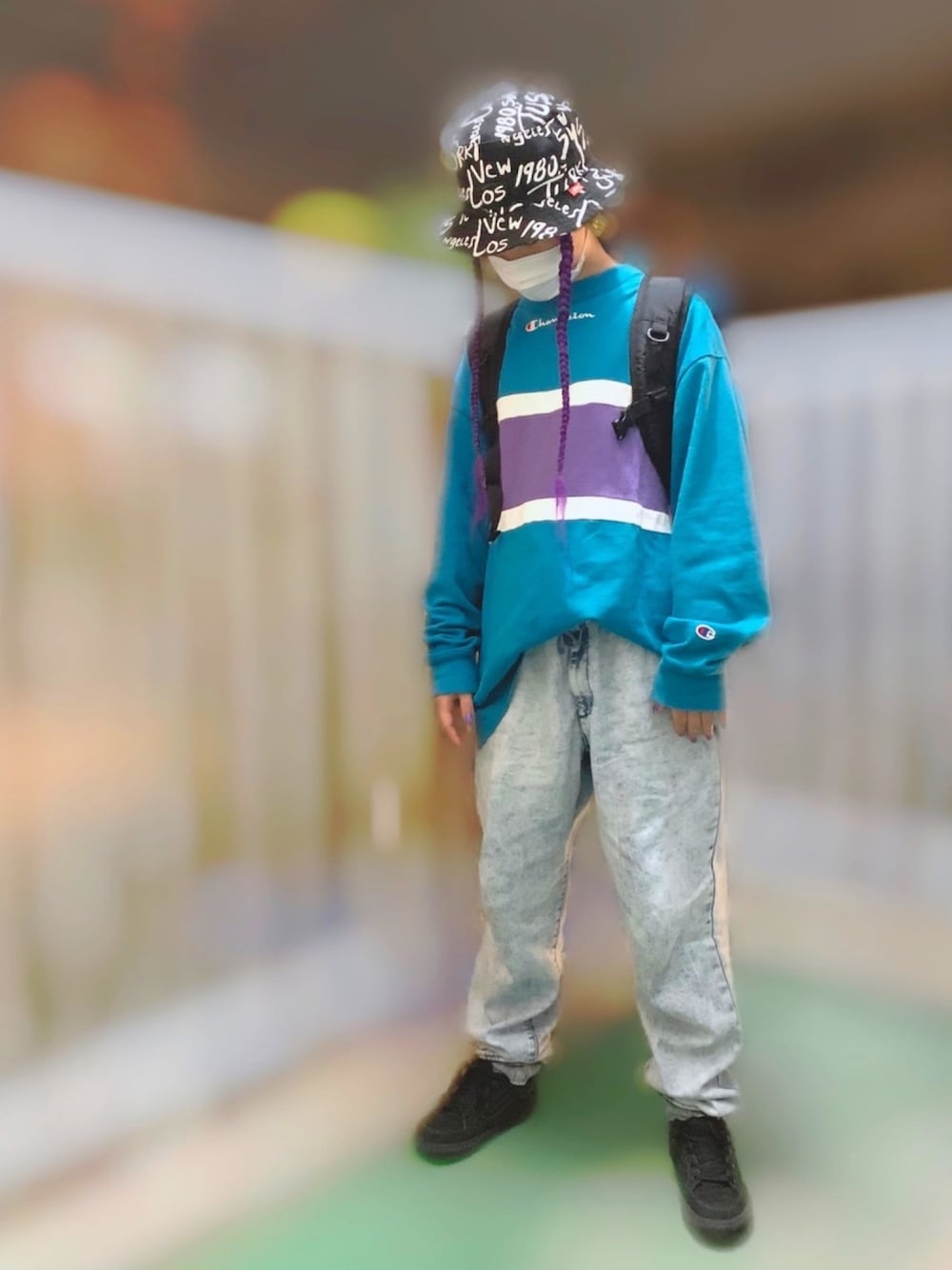 「kids、オーバーサイズ、はるコーデ、キッズダンス、10歳、VANS、HIPHOP、ストリート、古着、バケットハット」｜「STUSSYのアイテム（ハット、ブラック系）」を使った、MiAさん（キッズ・148cm）の春コーディネートの1枚目の写真