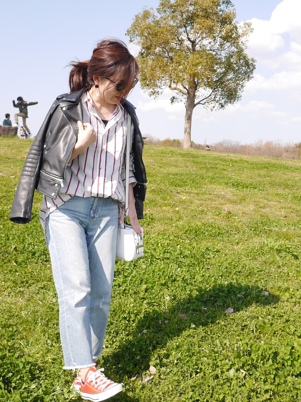 「ZARAのアイテム（ライダースジャケット、ブラック系）」を使った、ma_chanさん（レディース・153cm）の春コーディネートの1枚目の写真