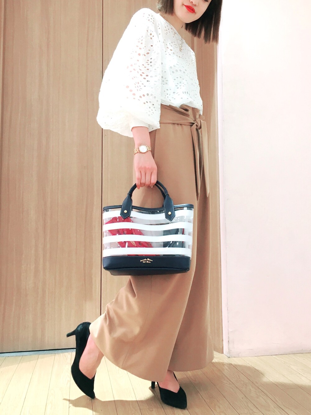 「STG、レース、ワイドパンツ、ボーダー、Mila Owen、The Virgnia、Samantha Thavasa Petit Choice、ホワイト、ボブ、ベージュ」｜「The Virgniaのアイテム（トップス、ホワイト系）」を使った、Yuriさん（レディース・160cm）の春コーディネートの1枚目の写真