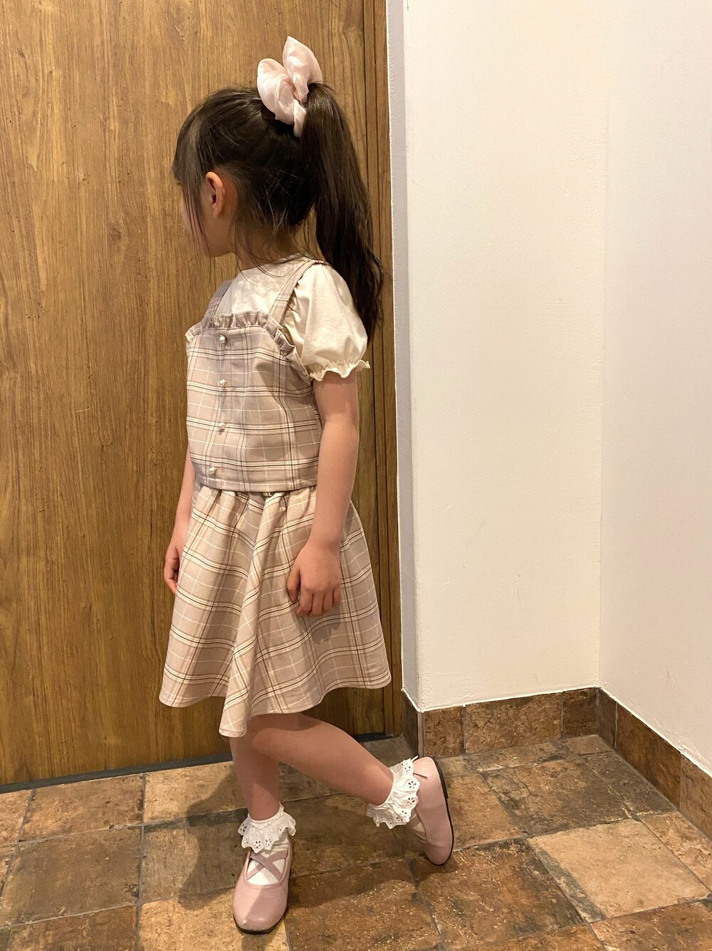 「キッズファッション、女の子コーデ、鈴たんootd、一年生女子、birthday」｜「apres les coursのアイテム（バレエシューズ、ピンク系）」を使った、鈴たんさん（キッズ・110cm）の春コーディネートの1枚目の写真
