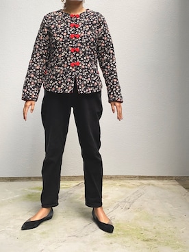 「黒パンツ」｜「アイテム（ノーカラージャケット）」を使った、ヤスカタフクさん（レディース・166cm）の秋コーディネート