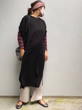 「スリット」｜「アイテム（バレエシューズ）」を使った、ヤスカタフクさん（レディース・166cm）の秋コーディネート