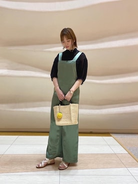 「UNITED ARROWS（ユナイテッドアローズ）のアイテム（サロペット/オーバーオール）」を使った、佐藤 彩菜さん（レディース・168cm）の春コーディネート