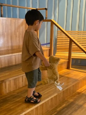 「しまむら（シマムラ）のアイテム（Tシャツ/カットソー、ブラウン系）」を使った、ryoazu1223さん（キッズ）の夏コーディネート