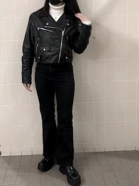 「リブニット」｜「アイテム（ライダースジャケット）」を使った、manaさん（レディース・157cm）の秋コーディネート