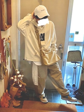 「Right-on（ライトオン）のアイテム（パーカー）」を使った、大学生　【相互フォロー】さん（メンズ・165cm）の春コーディネート