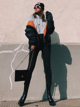 「VETEMENTS（ヴェトモン）のアイテム（ブルゾン）」を使った、Annaさん（レディース・165cm）の冬コーディネート