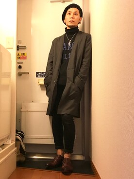 「CASPER JOHN AIVER（キャスパージョンアイバー）のアイテム（チェスターコート）」を使った、Mutsumi Iwasakiさん（メンズ・170cm）の秋コーディネート