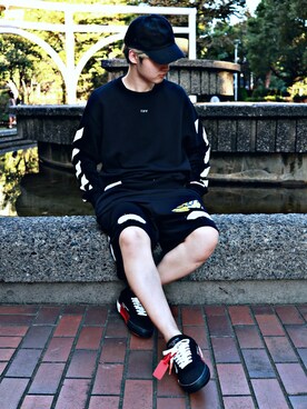 「OFF-WHITE」｜「アイテム（スウェット）」を使った、Ryoさん（メンズ・172cm）の秋コーディネート