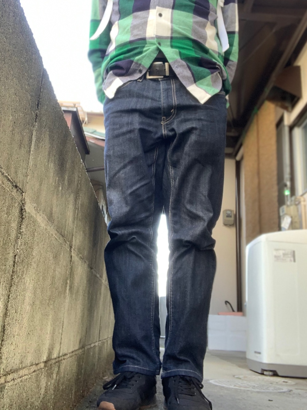 「リーバイス541」｜「Levi'sのアイテム（デニムパンツ、ブルー系）」を使った、りょうすけさん（メンズ・167cm）の春コーディネートの1枚目の写真