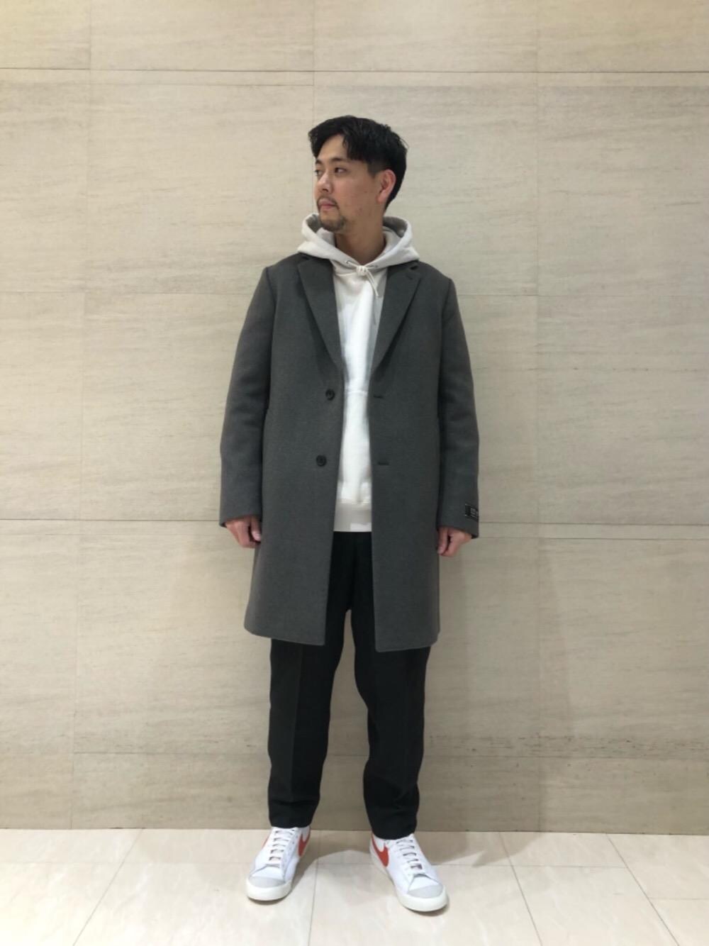 「RECOMMEND  ITEM STYLING」｜「BEAUTY&YOUTH UNITED ARROWSのBY ソリッド 120S メルトン チェスターコート（チェスターコート、グリーン系）」を使った、上田　泰史さん（メンズ・175cm）の冬コーディネートの1枚目の写真