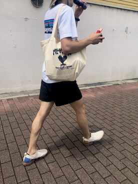 「HOLLYWOOD RANCH MARKET（ハリウッドランチマーケット）のアイテム（トートバッグ）」を使った、bさん（メンズ・171cm）の夏コーディネート