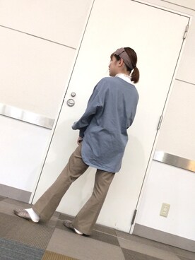 「アイテム（パンプス、グレー系）」を使った、ORiental TRaffic大高さん（レディース・160cm）の春コーディネート