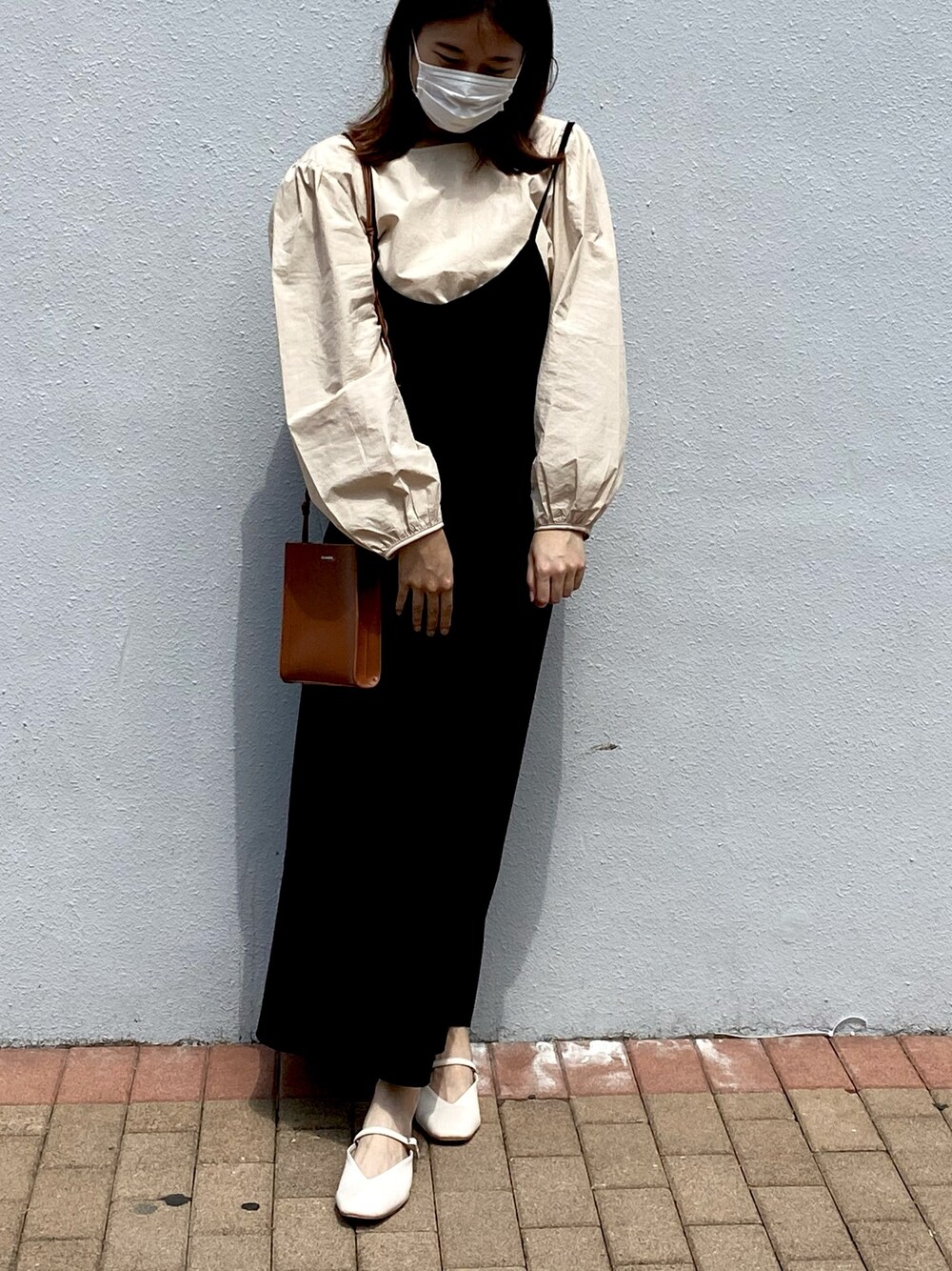 「ootd、春」｜「JIL SANDERのアイテム（バッグ、ブラウン系）」を使った、christaさん（レディース・162cm）の春コーディネートの1枚目の写真