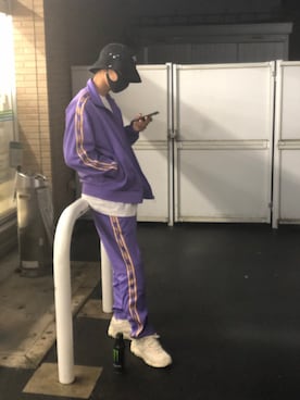 「LMCのアイテム（トップス）」を使った、ゆうたうろすさん（メンズ・174cm）の秋コーディネート