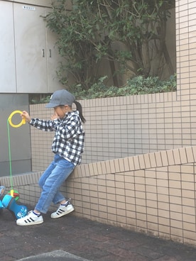 「フランネルシャツ」｜「アイテム（キャップ）」を使った、sarraaanさん（キッズ・110cm）の秋コーディネート