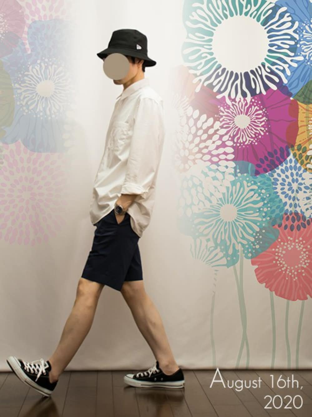 「シンプル、白シャツ、ショートパンツ、無印良品、休日スタイル、キレイめ、きれいめカジュアル、夏コーデ、残暑見舞い、アルクアラウンド」｜「NEW ERAのニューエラ バケットハット BUCKET-01 NEW ERA（ハット、ブラック系）」を使った、トーマス_Dさん（メンズ・168cm）の夏コーディネートの1枚目の写真