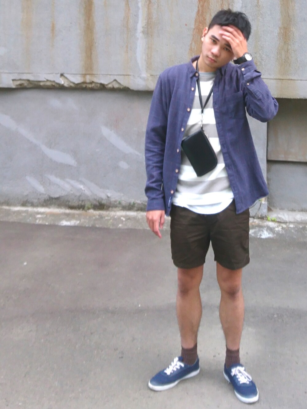 「Pull&Bear、春、H&M、ZARA、cill、GAY、Cute、streetstyle」｜「PULL&BEARのアイテム（シャツ/ブラウス、ブルー系）」を使った、宮凱文さん（メンズ・173cm）の冬コーディネートの1枚目の写真