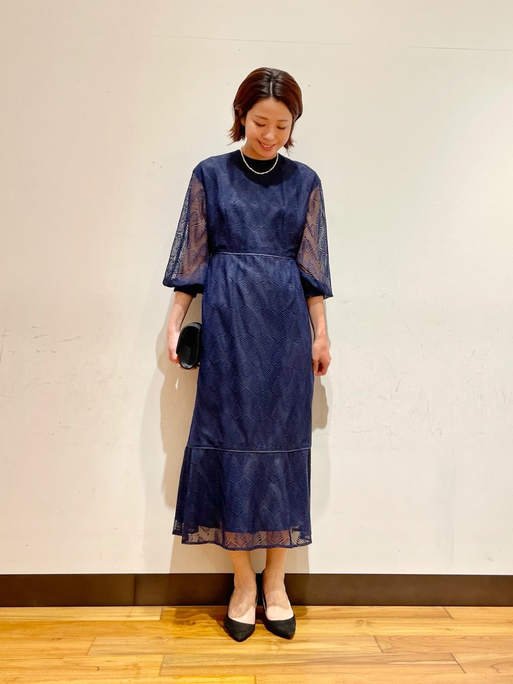 LA MAISON リーフレースペプラムワンピースを使った人気ファッション  