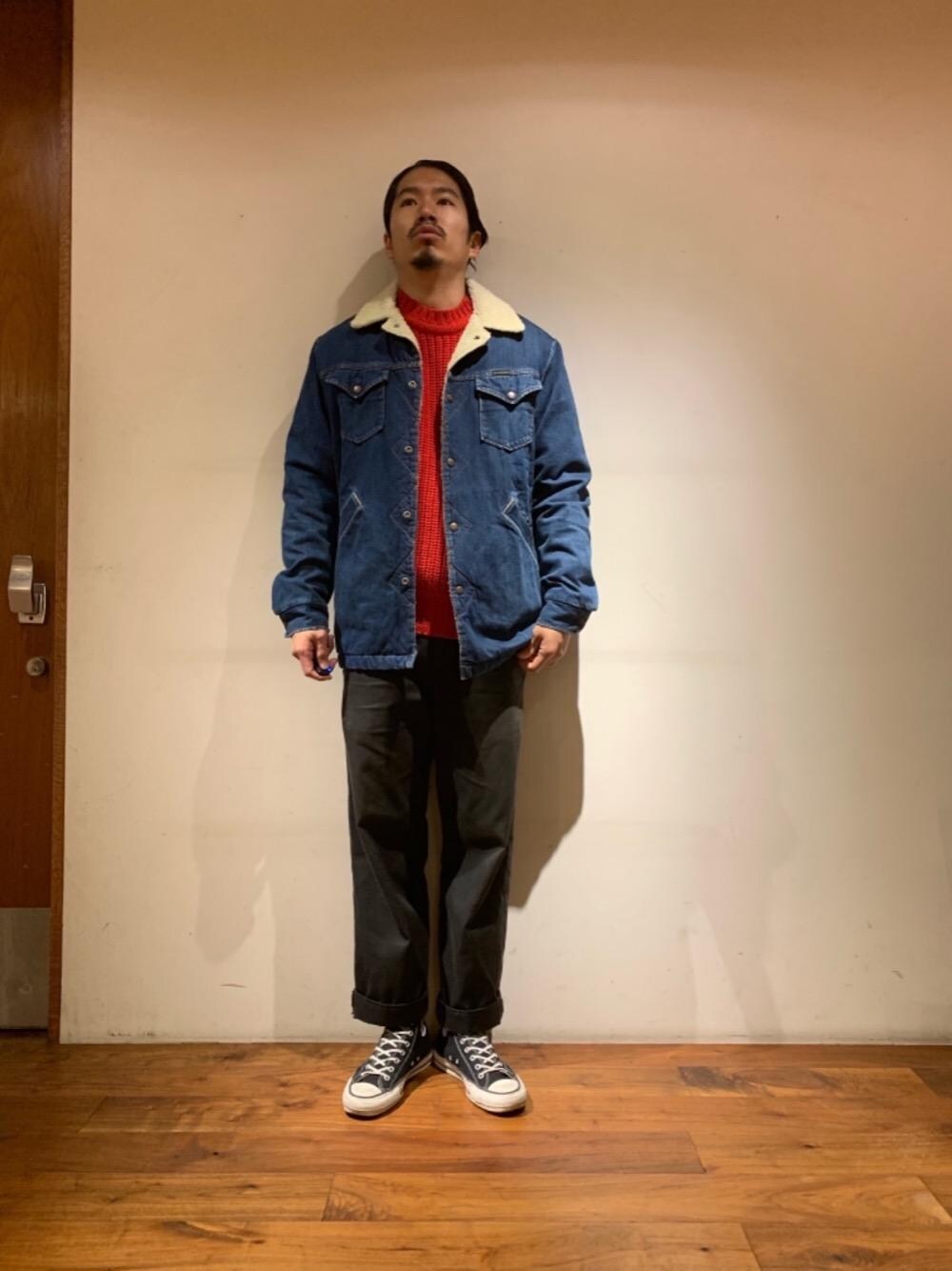 「Hysteric Glamour、ヒステリックグラマー」｜「HYSTERIC GLAMOURのデニムボアランチコート（デニムジャケット、ブルー系）」を使った、山Dさん（メンズ・175cm）の秋コーディネートの1枚目の写真