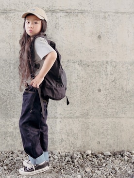 「Dickies（ディッキーズ）のアイテム」を使った、花音さん（キッズ・110cm）の春コーディネート