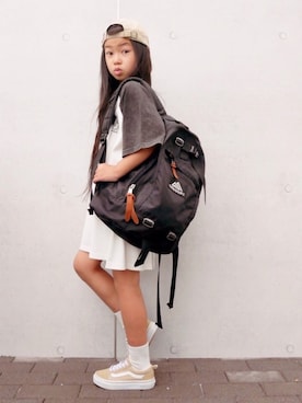 「Dickies（ディッキーズ）のアイテム」を使った、花音さん（キッズ・122cm）の夏コーディネート