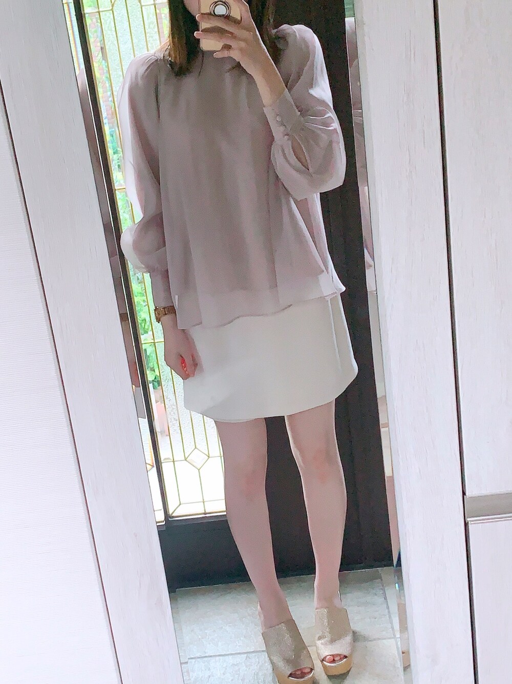 「SNIDELのコンパクトスカートショートパンツ（その他パンツ、ホワイト系）」を使った、mmmさん（レディース・165cm）の春コーディネートの1枚目の写真