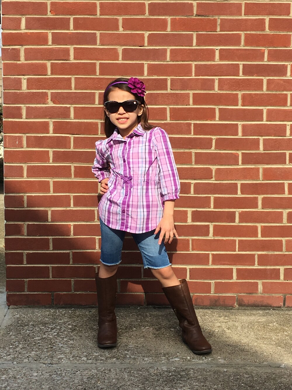 「springstyle、springstyle #plaid #denimshorts #boots」｜「OLD NAVYのアイテム（ブーツ、ブラウン系）」を使った、Jeanさん（キッズ・104cm）の春コーディネートの1枚目の写真