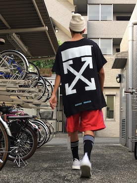 「オフホワイト」｜「アイテム（ニットキャップ/ビーニー）」を使った、古さん（メンズ・177cm）の夏コーディネート