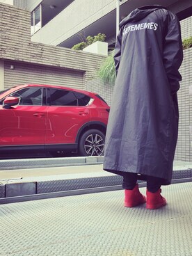 「OFF-WHITE」｜「アイテム（その他アウター）」を使った、古さん（メンズ・177cm）の秋コーディネート