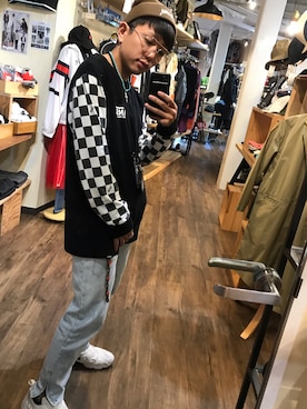 「VANS（バンズ）のアイテム（スウェット）」を使った、Heroさん（メンズ・163cm）の秋コーディネート