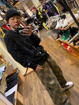 「UNDEFEATED （アンディフィーテッド）のアイテム（スウェット）」を使った、Heroさん（メンズ・163cm）の冬コーディネート