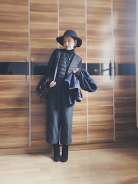 「通勤穿搭」｜「アイテム（ダウンベスト）」を使った、尼可Nikooさん（レディース・160cm）の冬コーディネート