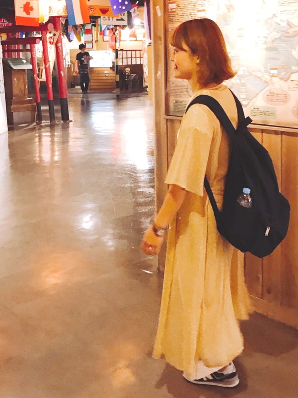 「秋のコーデ、カジュアルコーデ、ootd、ラフ、ロングカーディガン、ワンピース、リネンパンツ、ニューバランス、プチプラ、ワイドパンツ」｜「GUの（GU）リネンブレンドガウチョパンツ（パンツ、ベージュ系）」を使った、y  u  iさん（レディース・159cm）の秋コーディネートの1枚目の写真